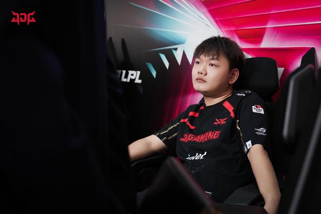 Shams：詹姆斯不会在对阵太阳时复出 预计可能还会缺席一周！.