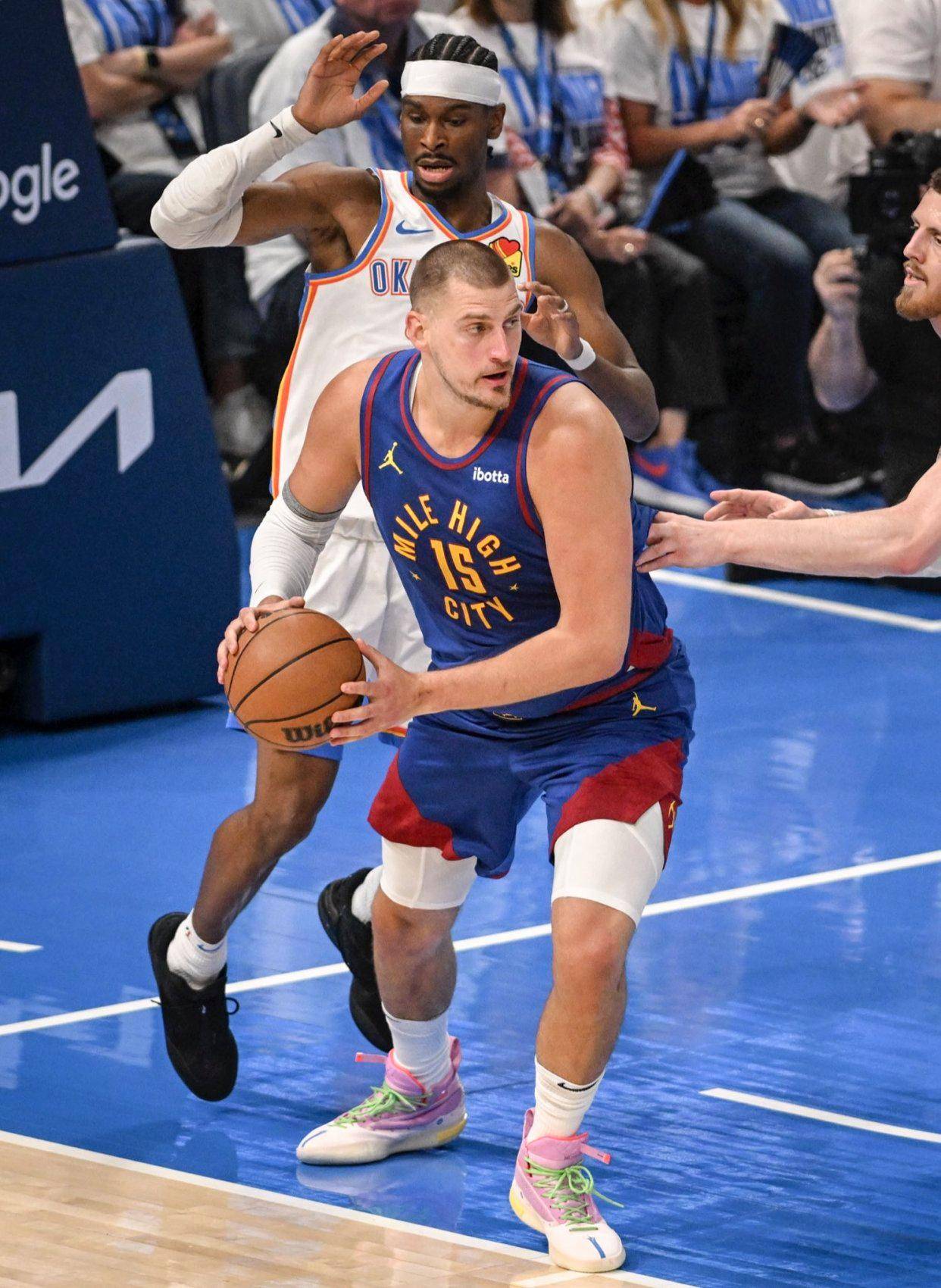 全国室内跳伞(风洞)冠军赛开幕 百余“飞人”角逐.