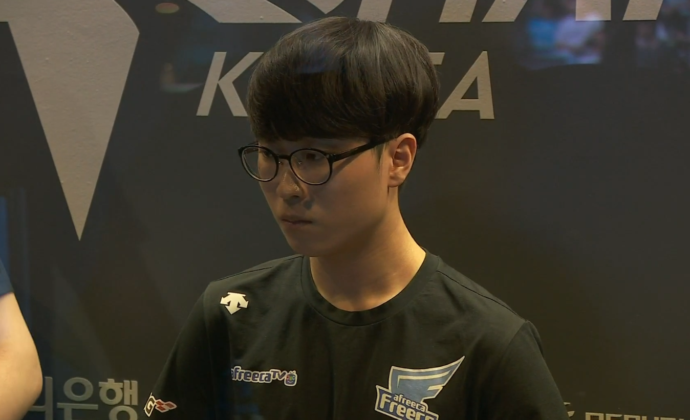 简洁且稳健 简洁且稳健