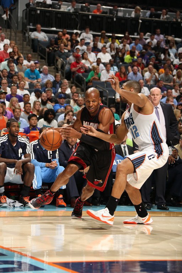 聚拢人潮 聚拢人潮